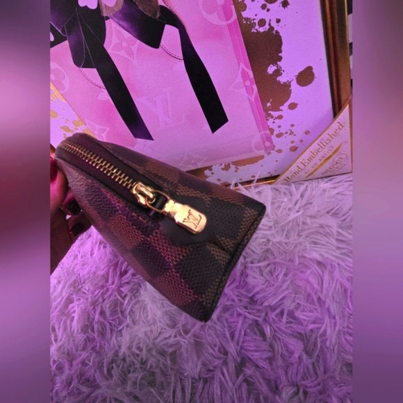 Louis Vuitton Brown Damier Small Cosmetic 💄 Pouch (EUC)(COA) - Picture 4 of 11